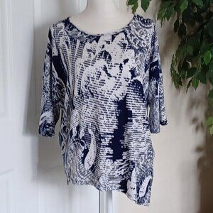 LIKE NEW! Clara Sun Woo Navy & White Asymmetrical Flowy Pullover Top Size Small